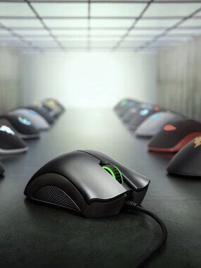 [BNIB] RAZER DeathAdder Essential Gaming Mouse & Mouse Bungee V3 Chroma